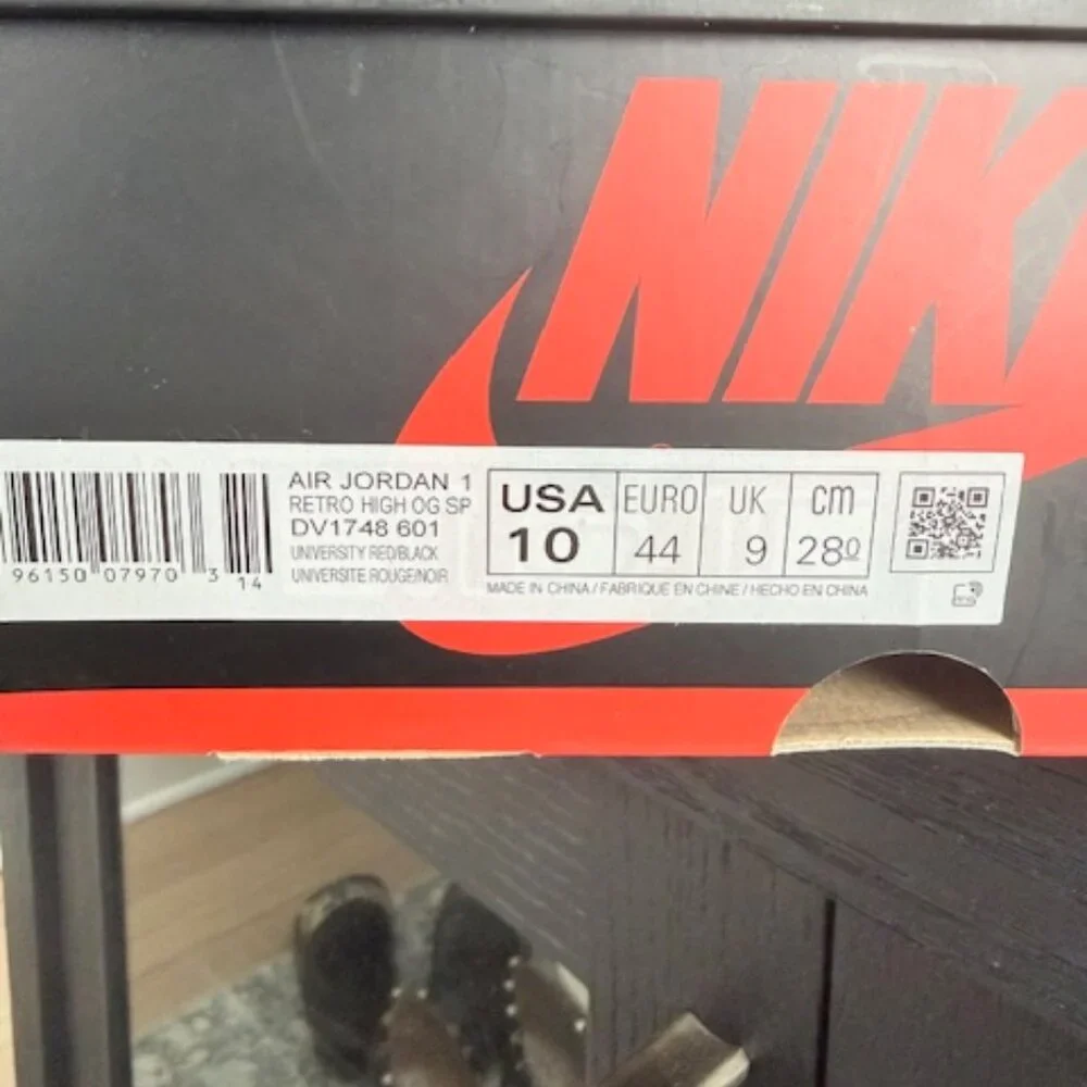 Nike Air Jordan Retro High Top Size 10 --Across The Spiderverse - Picture 6 of 9